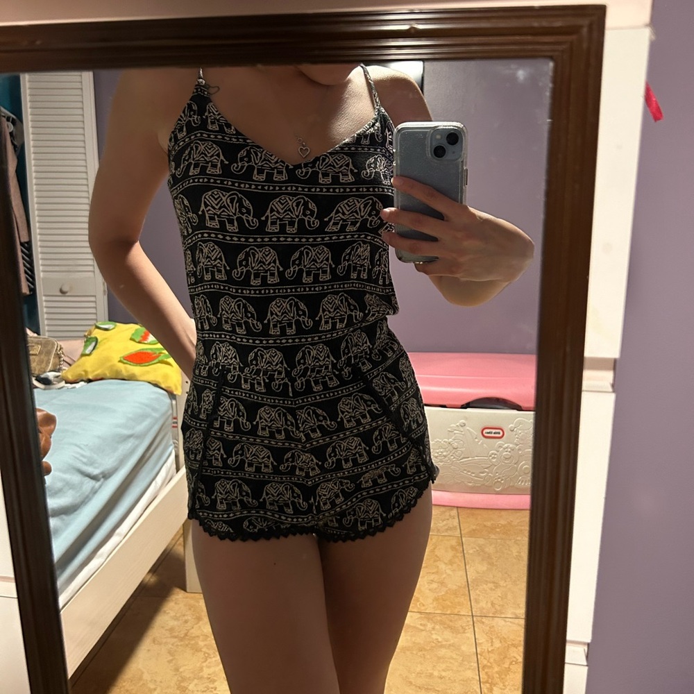 Forever 21 romper size small